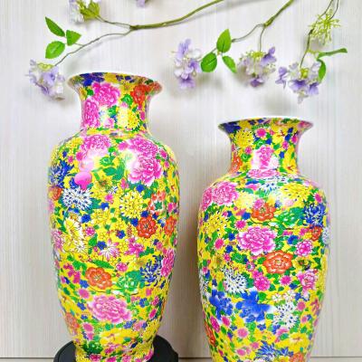 Cặp bình bách hoa men vàng